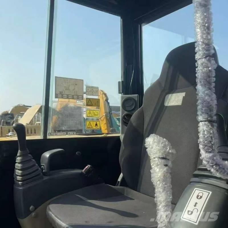 CAT 305.5 E ミニ油圧ショベル 7t以下（ミニユンボ・ミニディガー）