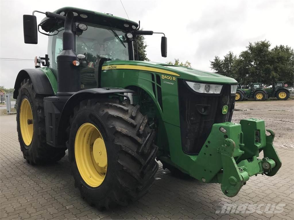 John Deere 8400R トラクター