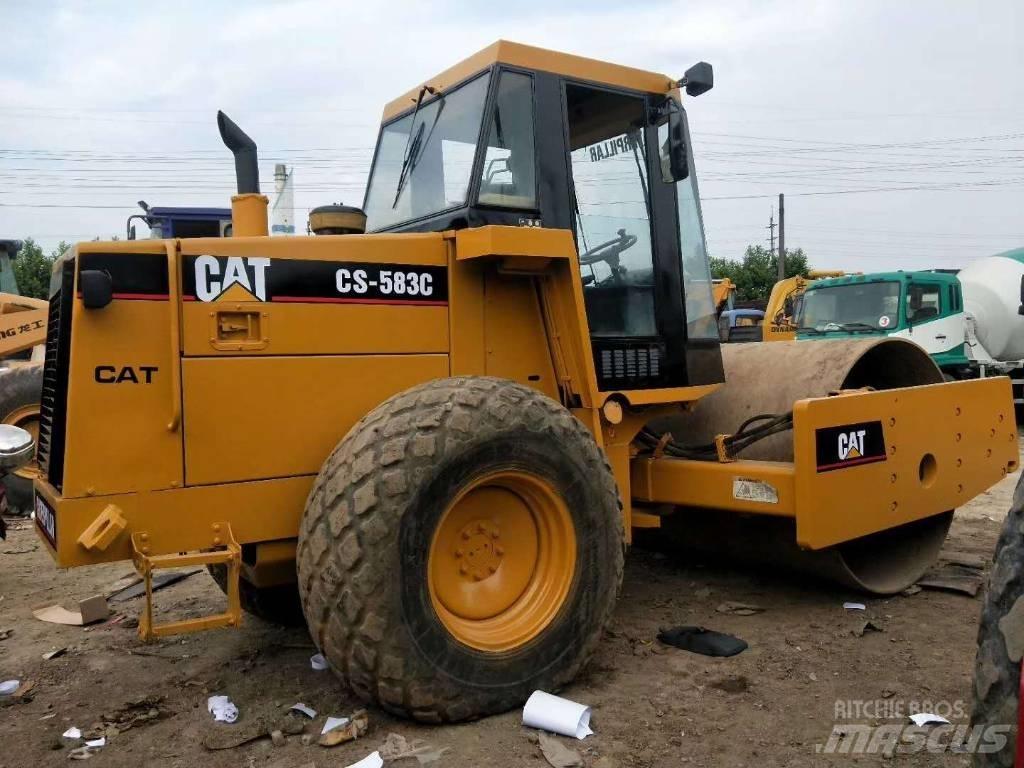 CAT CS 583 C 振動ローラ