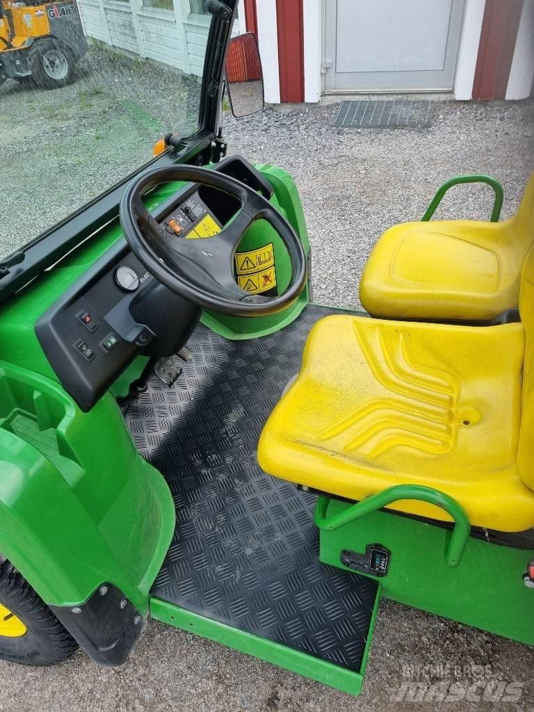 John Deere Gator TE ユーティリティー機械