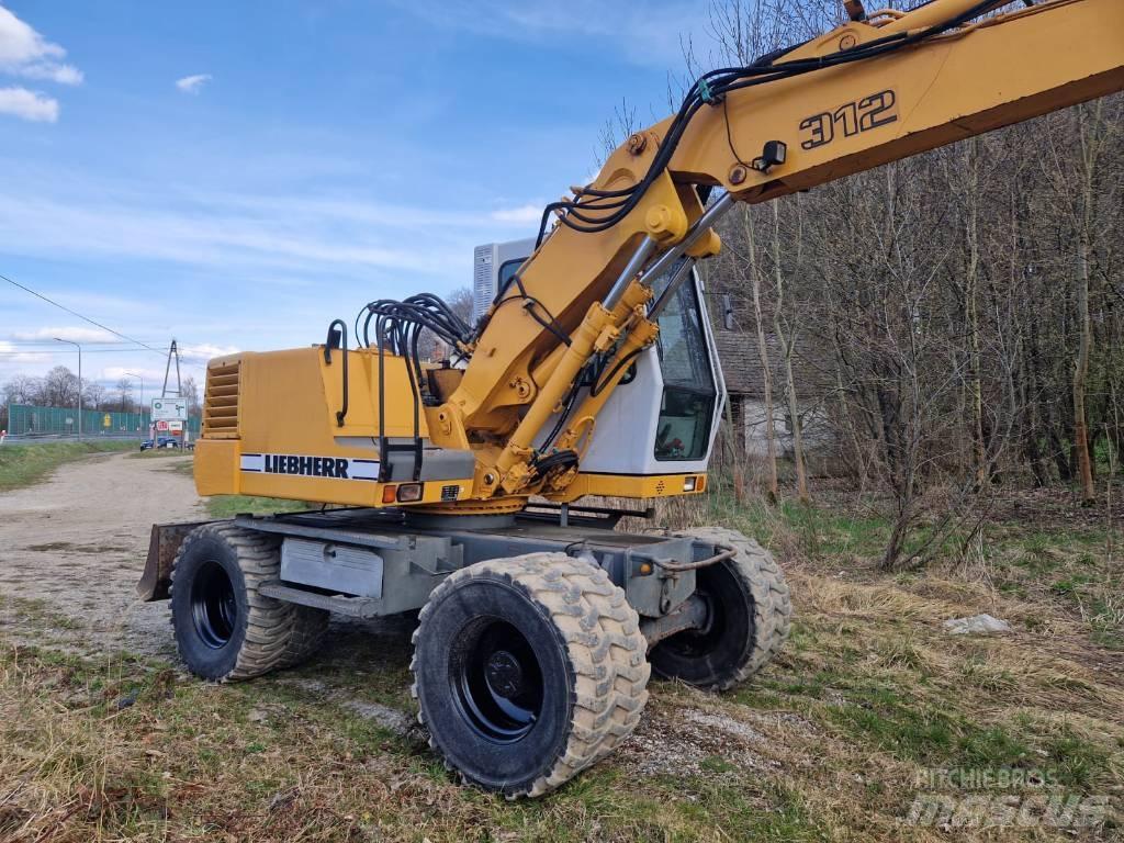 Liebherr 312 A ホイール式油圧ショベル（パワーショベル・ユンボ・バックホー）