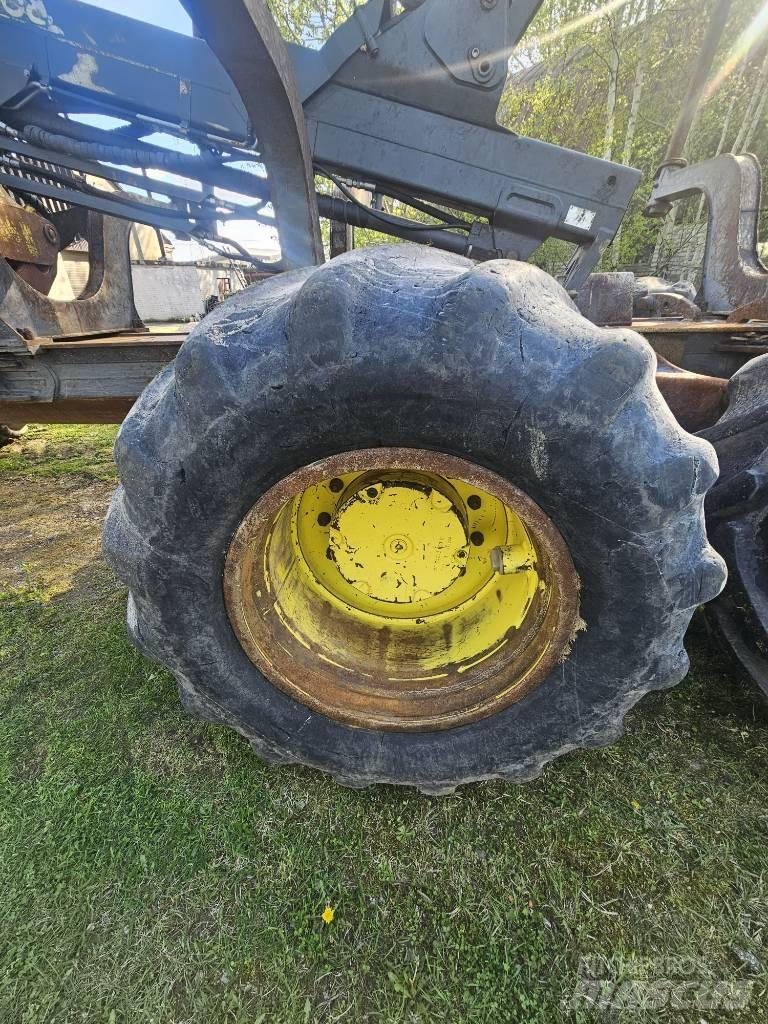 John Deere 1510 G フォワーダー