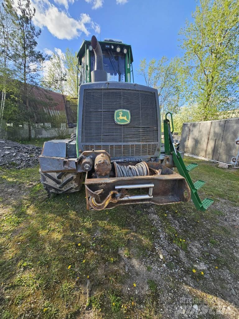 John Deere 1510 G フォワーダー