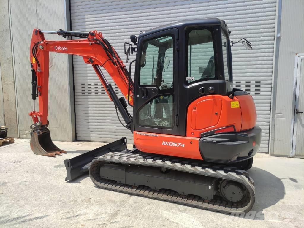 Kubota KX 057-4 ミニ油圧ショベル 7t以下（ミニユンボ・ミニディガー）