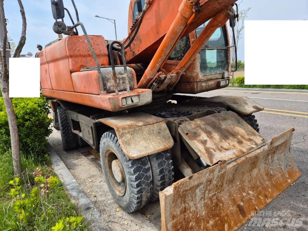 Doosan DX210WA ホイール式油圧ショベル（パワーショベル・ユンボ・バックホー）