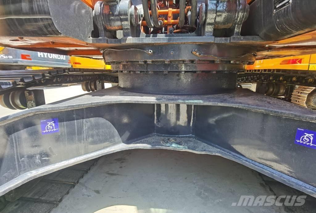 Doosan DX 225 LC 大型油圧ショベル12t以上（パワーショベル・ユンボ）