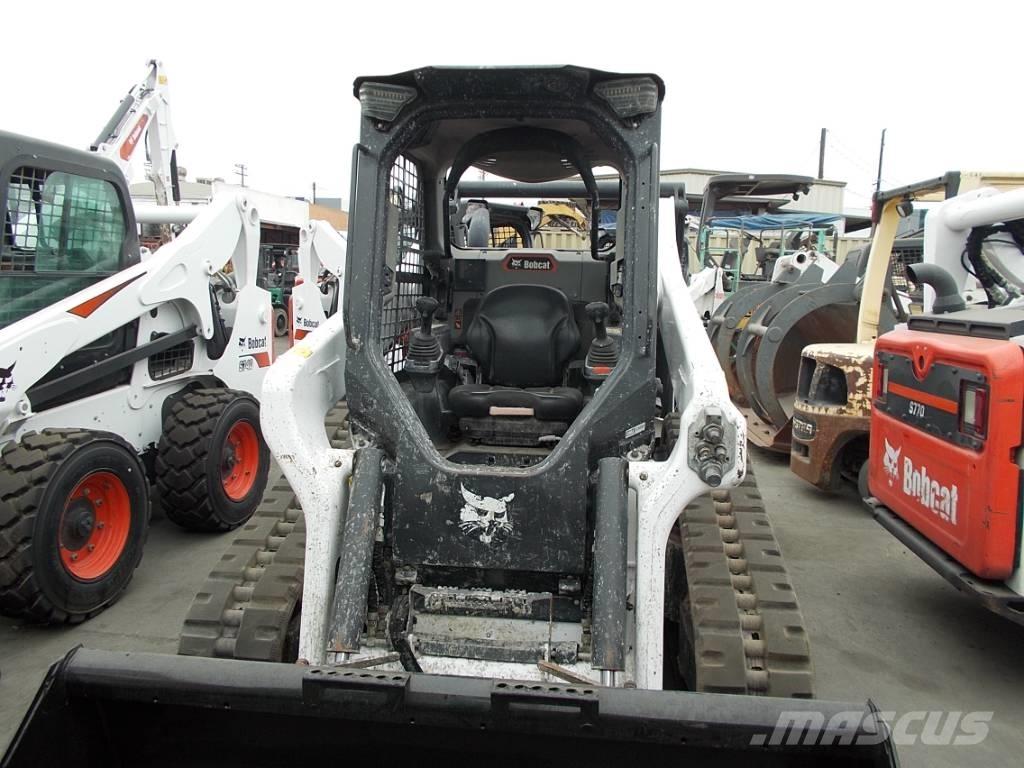 Bobcat T76 スキッドステアローダー