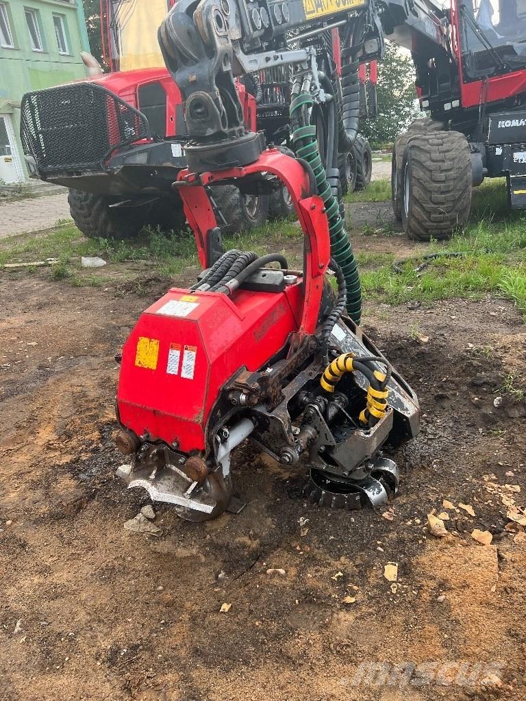 Komatsu 911 ハーベスター