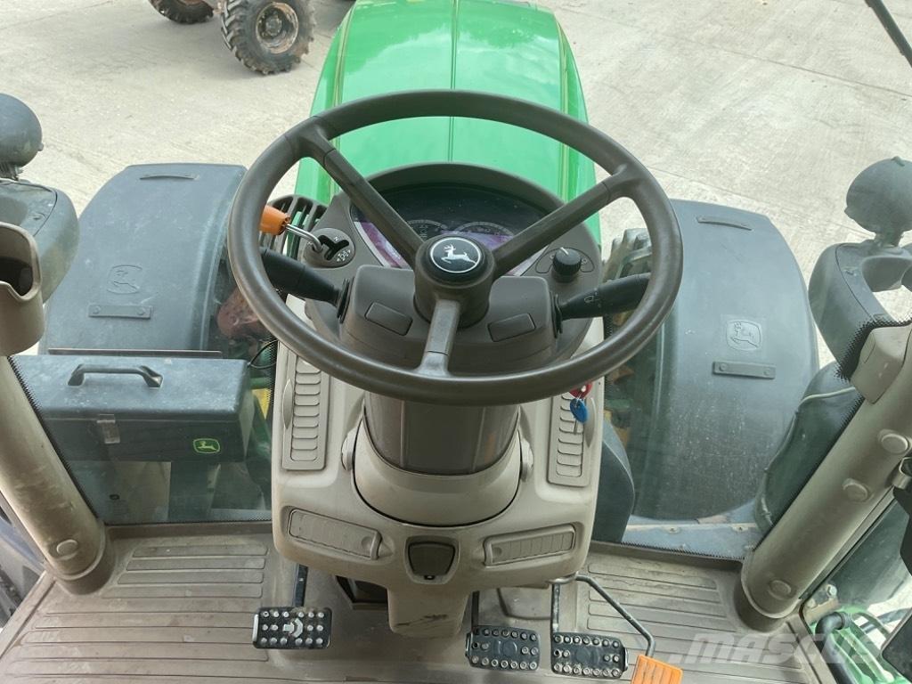 John Deere 6145 R トラクター