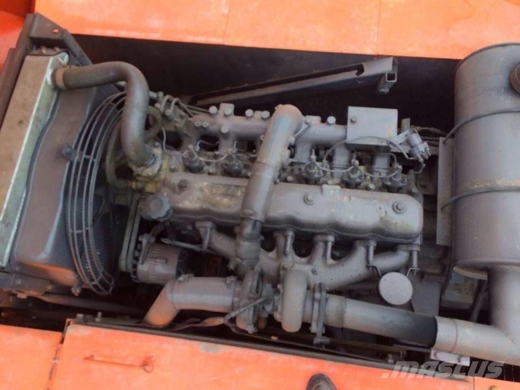 Hitachi EX200-1 大型油圧ショベル12t以上（パワーショベル・ユンボ）