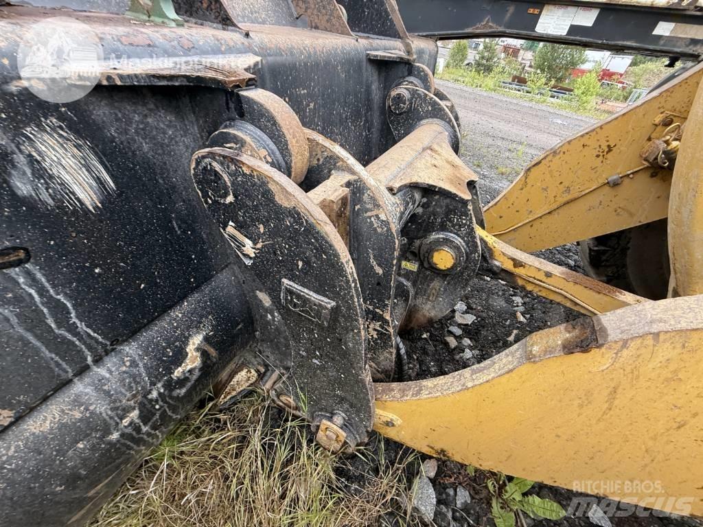 CAT 972 M ホイールローダー・タイヤショベル