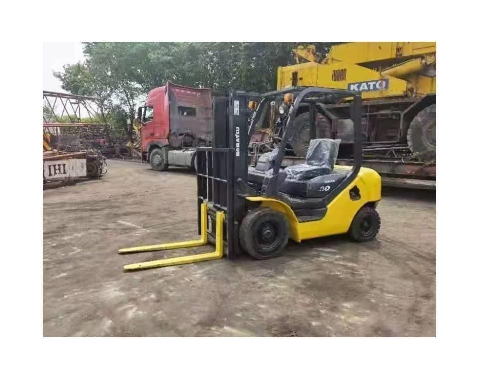 Komatsu 3Ton ディーゼル・軽油