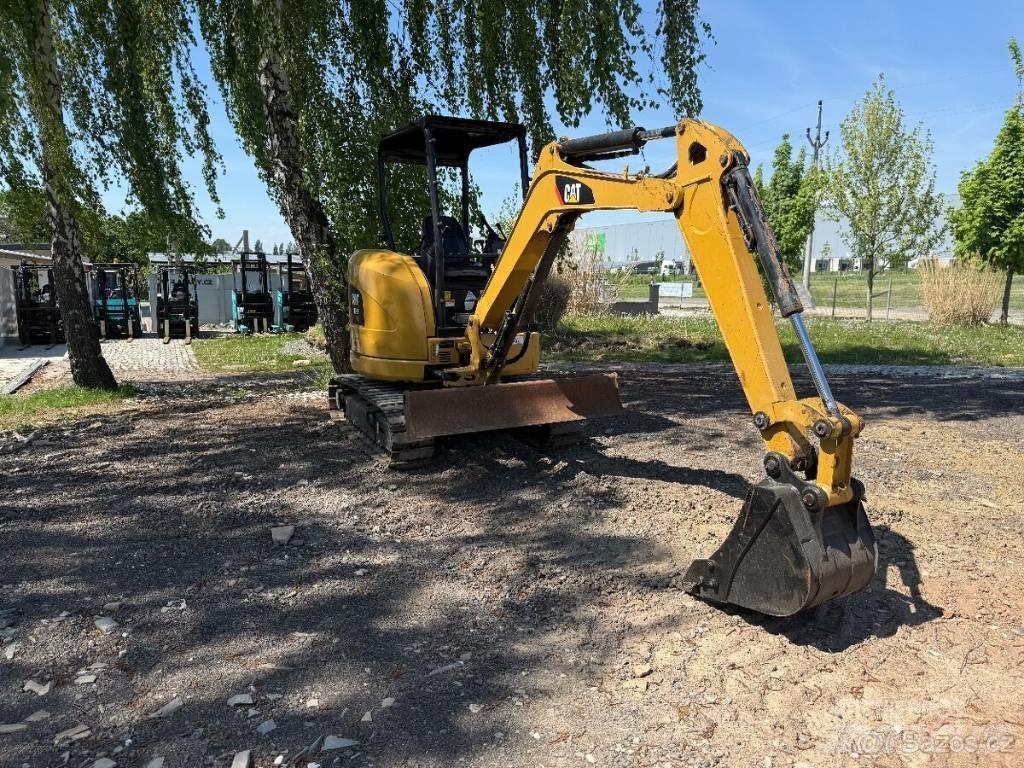 CAT 303 E CR 大型油圧ショベル12t以上（パワーショベル・ユンボ）