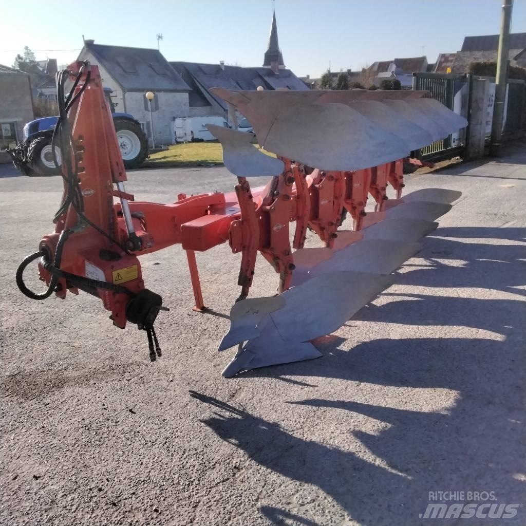 Kuhn VARIMASTER 121 リバーシブルプラウ