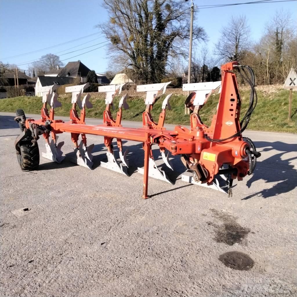 Kuhn VARIMASTER 121 リバーシブルプラウ
