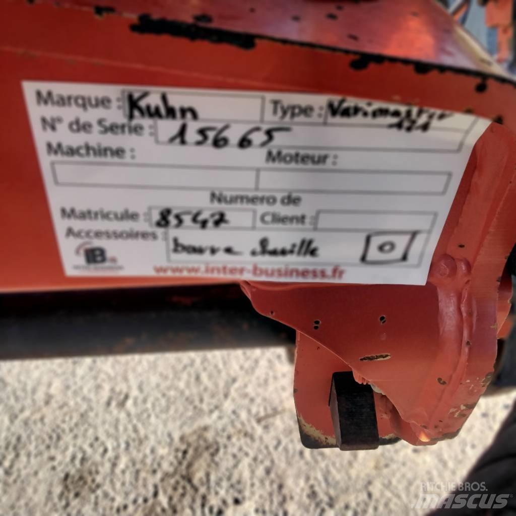 Kuhn VARIMASTER 121 リバーシブルプラウ