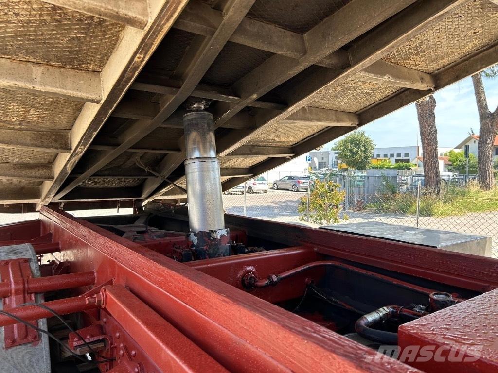 Iveco 120E18K 平ボディー