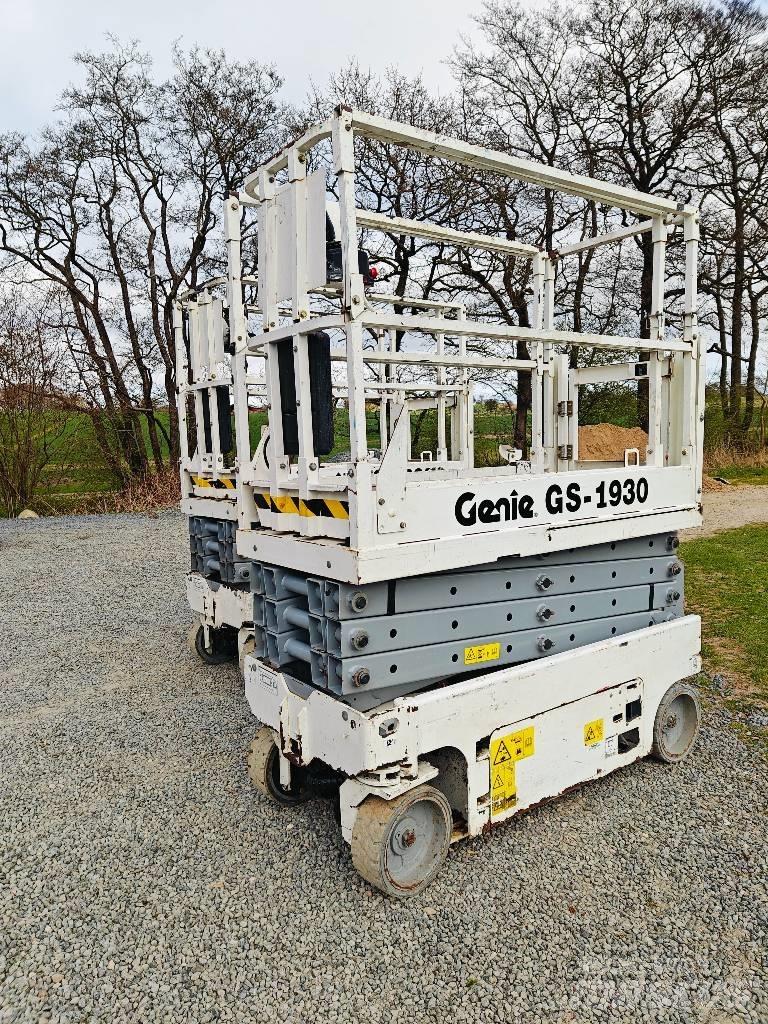 Genie 1930 シザースリフト