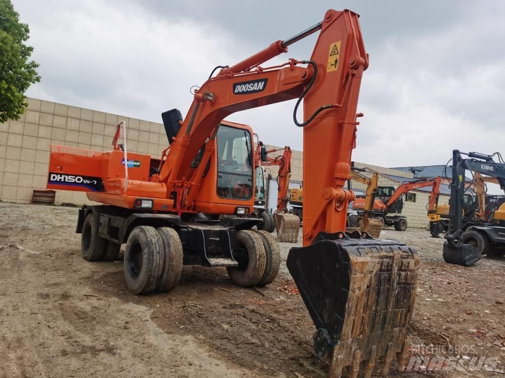 Doosan DH 150 W-7 ホイール式油圧ショベル（パワーショベル・ユンボ・バックホー）