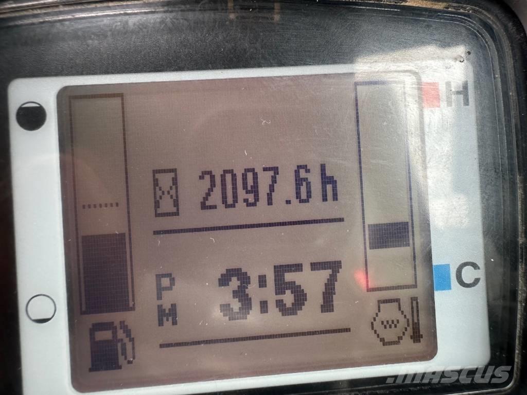 Kubota KX 033-4 ミニ油圧ショベル 7t以下（ミニユンボ・ミニディガー）