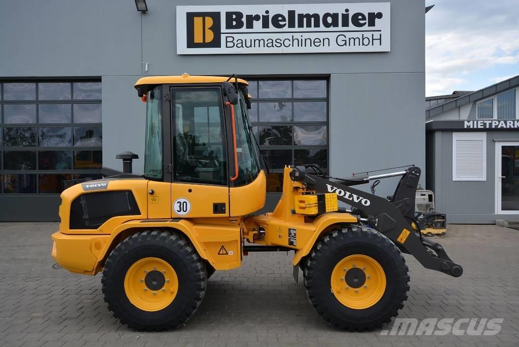 Volvo L30HS ホイールローダー・タイヤショベル