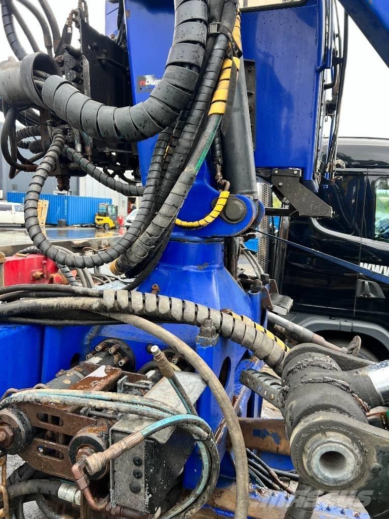 Loglift 140ZT 木材積込用クレーン