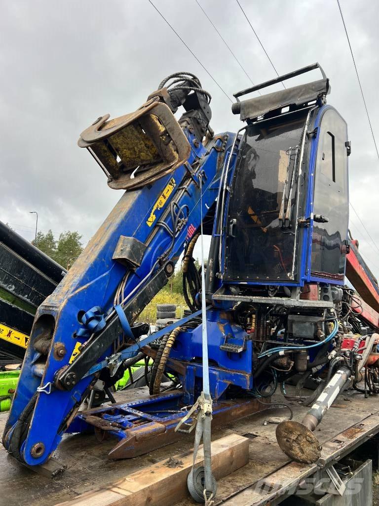 Loglift 140ZT 木材積込用クレーン