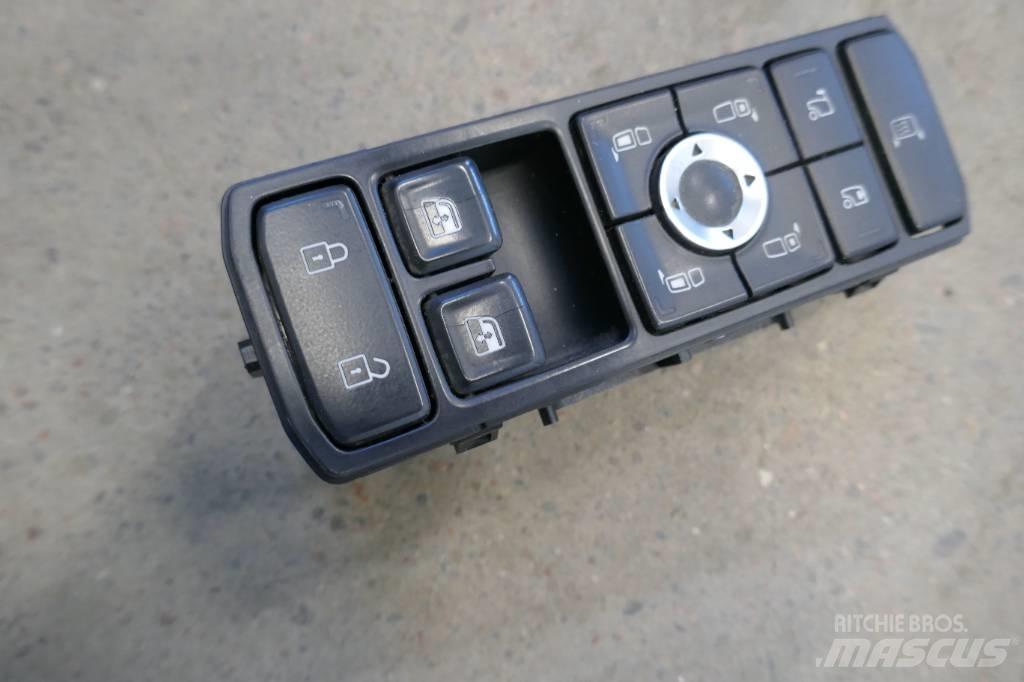 Scania R 660 NGS 電子機器