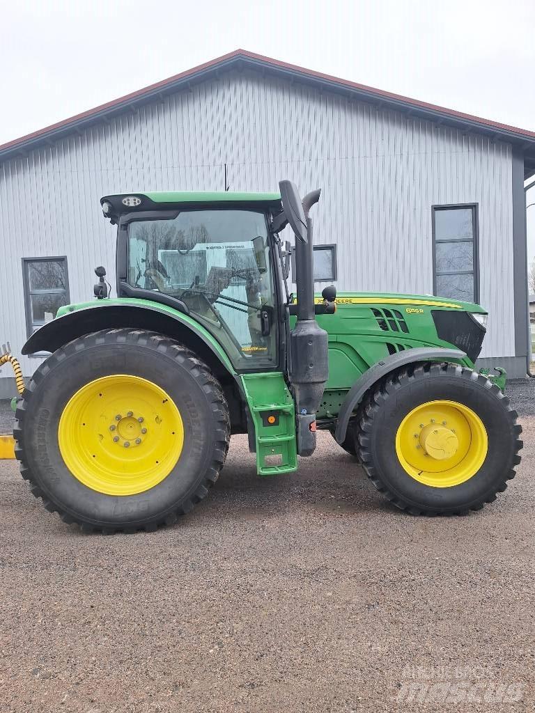 John Deere 6155R トラクター