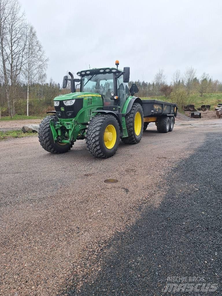 John Deere 6155R トラクター