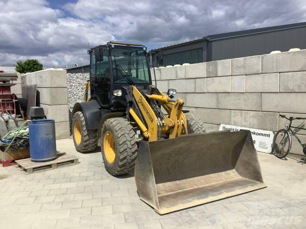 Komatsu WA100M-8 ホイールローダー・タイヤショベル