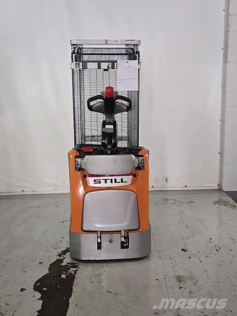 Still EXD SF 20I 自走式スタッカー