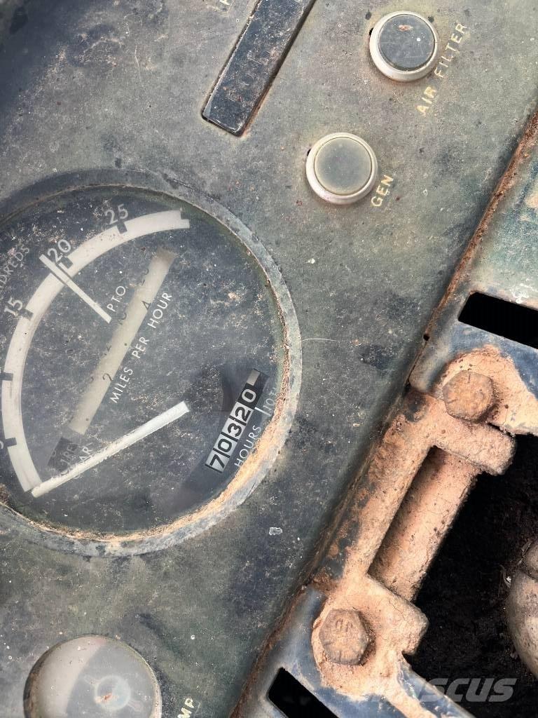 John Deere 4620 トラクター