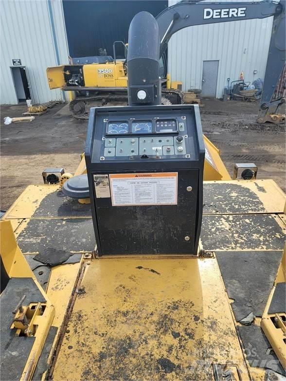 CAT AP-655C アスファルトフィニッシャ