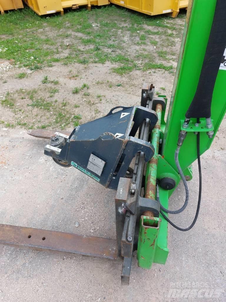 Merlo ROTO 40.16 テレスコーピックハンドラー