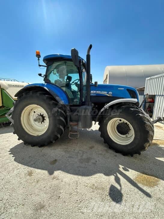 New Holland T7250 トラクター