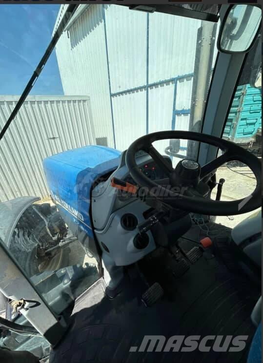 New Holland T7250 トラクター