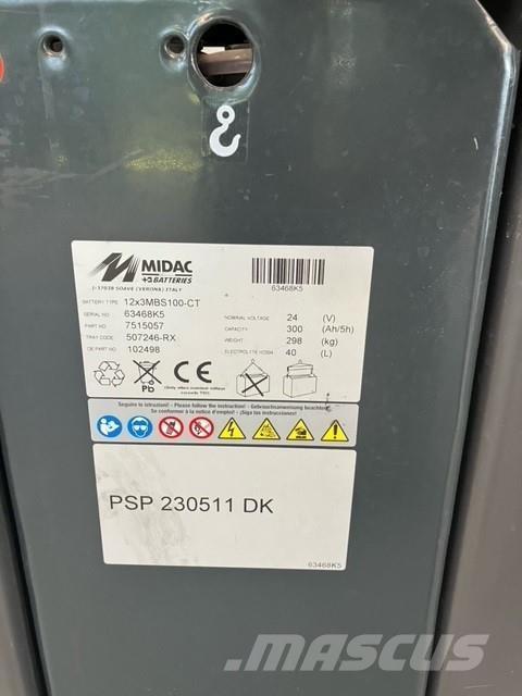 Atlet PSP125 自走式スタッカー