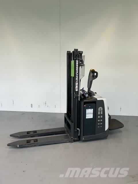 Atlet PSP125 自走式スタッカー