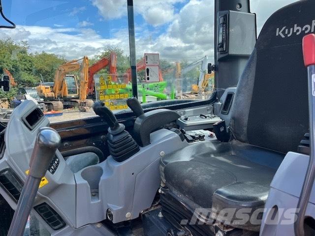 Kubota KX 057-4 ミニ油圧ショベル 7t以下（ミニユンボ・ミニディガー）