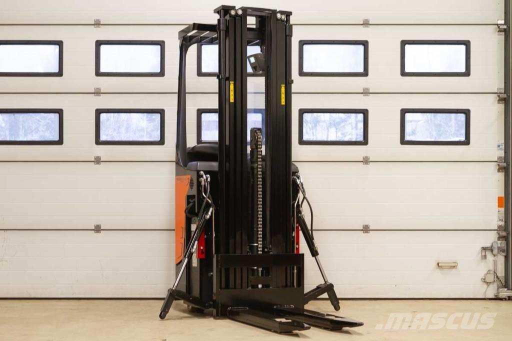 Rocla SST 12 AC 自走式スタッカー