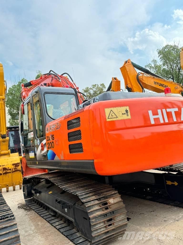 Hitachi ZX 200 大型油圧ショベル12t以上（パワーショベル・ユンボ）