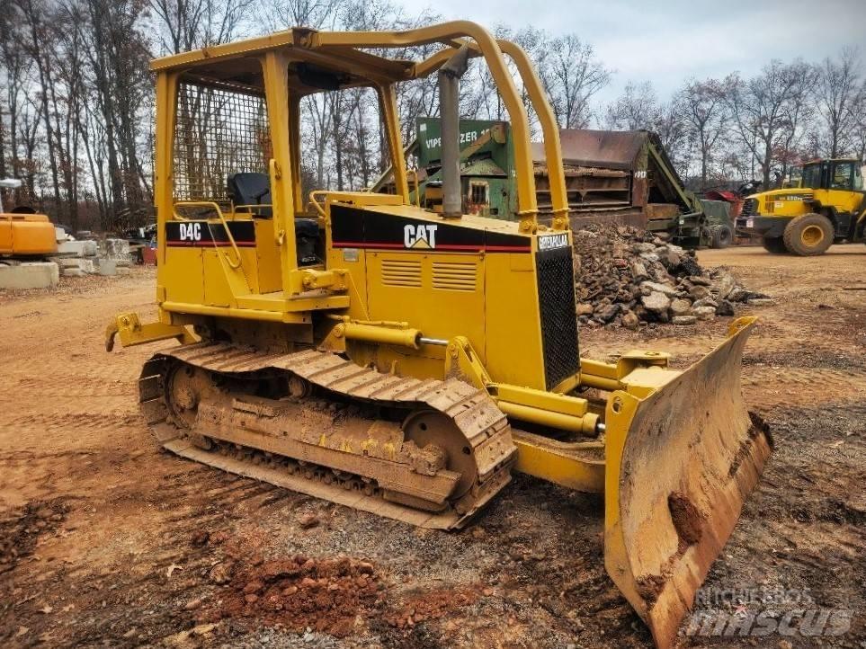 CAT D 4 C ブルドーザー
