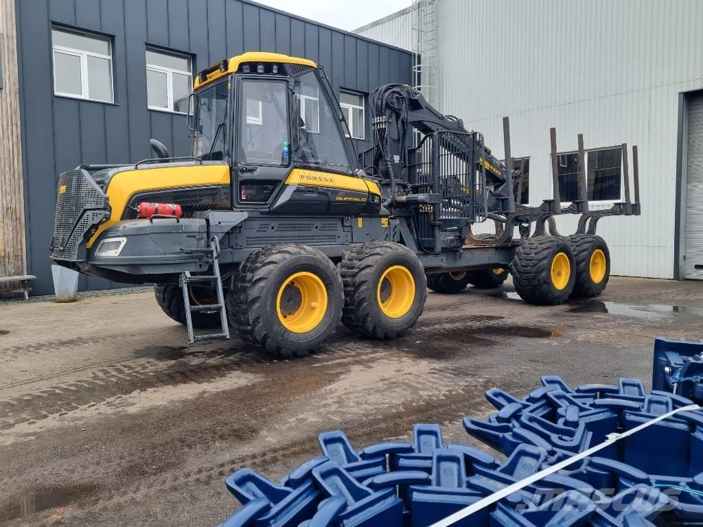 Ponsse Buffalo 8W フォワーダー