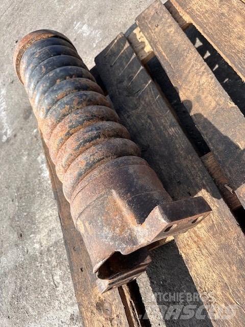 CAT 325 C NAPINACZ 無限軌道、クローラ、履帯