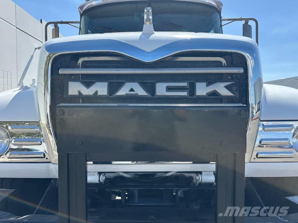 Mack CV 713 ケーブルリフト着脱式トラック