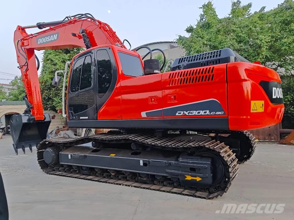 Doosan DX300LC-9C 大型油圧ショベル12t以上（パワーショベル・ユンボ）