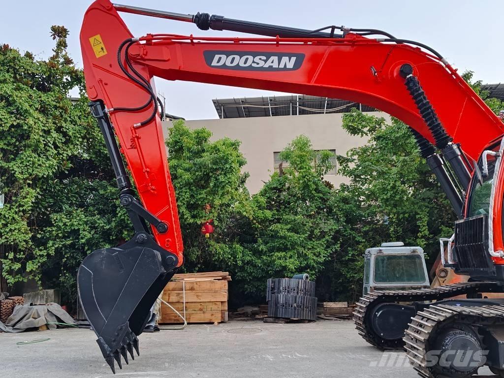 Doosan DX300LC-9C 大型油圧ショベル12t以上（パワーショベル・ユンボ）