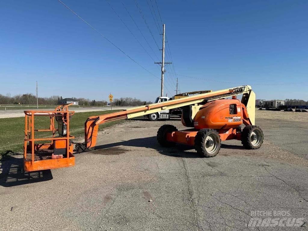 JLG 600A ブームリフト　屈伸型
