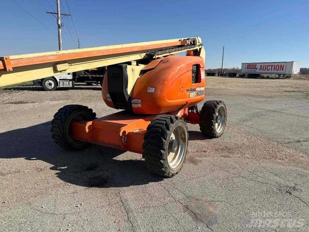 JLG 600A ブームリフト　屈伸型